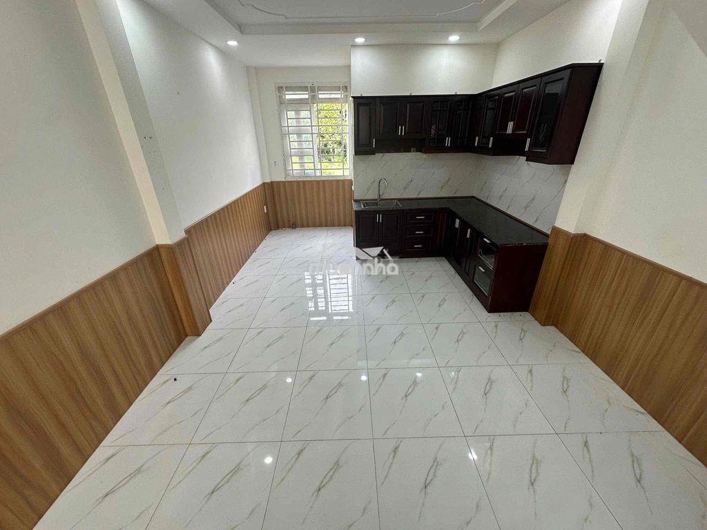 Nhà ngay chân cầu vượt ngã 4 ga 2pn giá 8 triệu - Ảnh 2