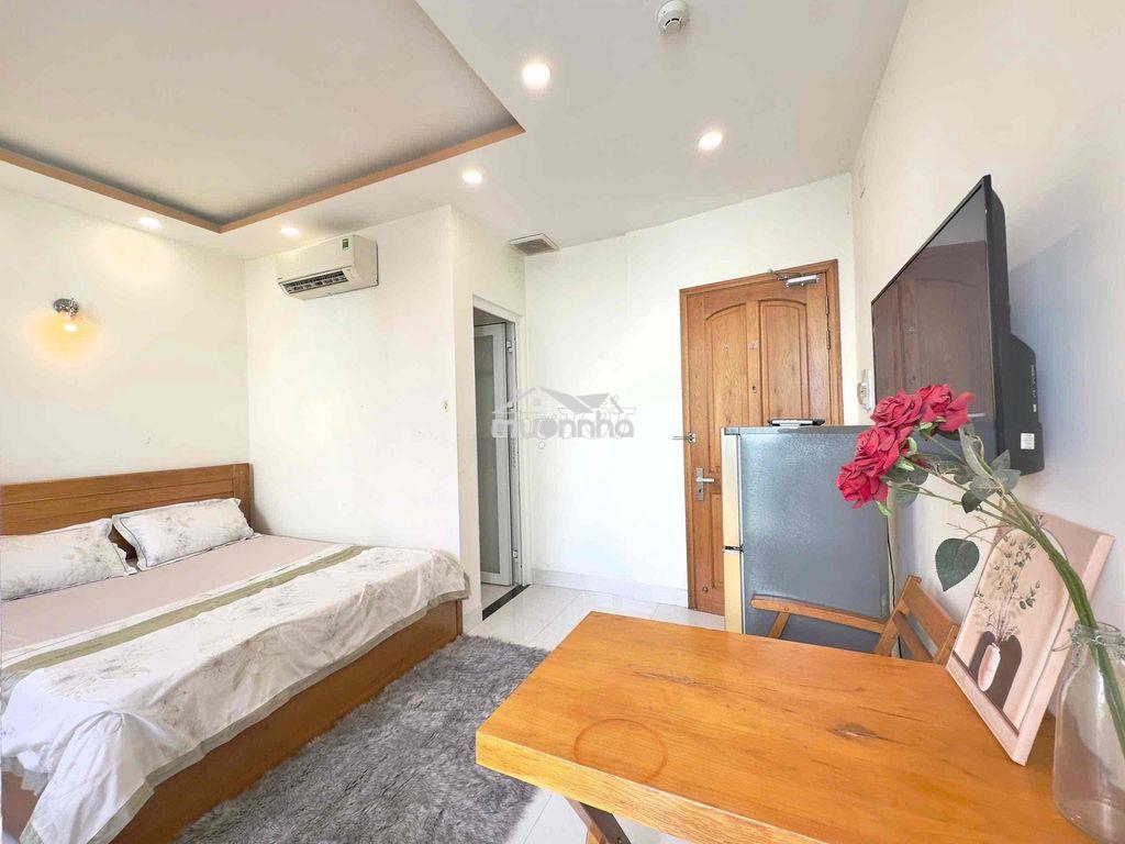 Căn hộ ban công full tiện nghi đ. lê văn sỹ q3 - hẻm ô tô, thang máy - Ảnh 2