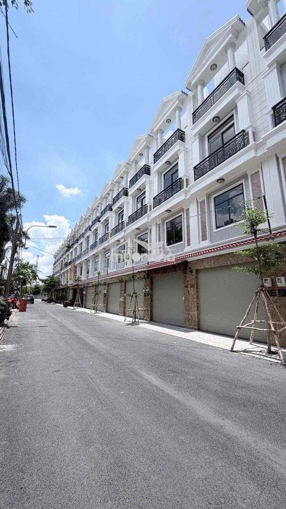 Nhà sát sông sg 4 tầng có lửng  xây mới 100% - giảm mạnh giá tốt