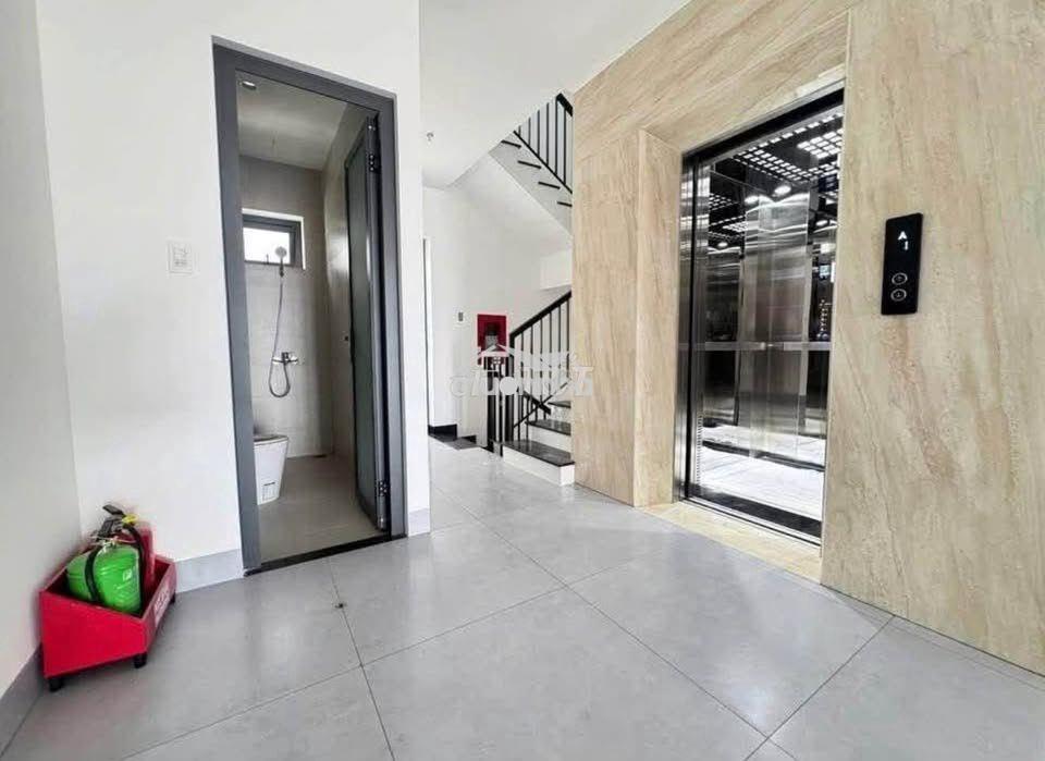 🏢 Cho thuê tòa nhà văn phòng – hầm + 4 tầng nổi ~500m² sàn trống suốt - 3