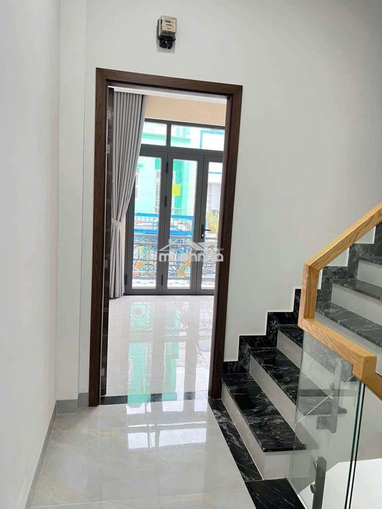 Cho thuê nhà nguyên căn 4 phòng ngủ 4 máy lạnh hẻm xe hơi  - 4