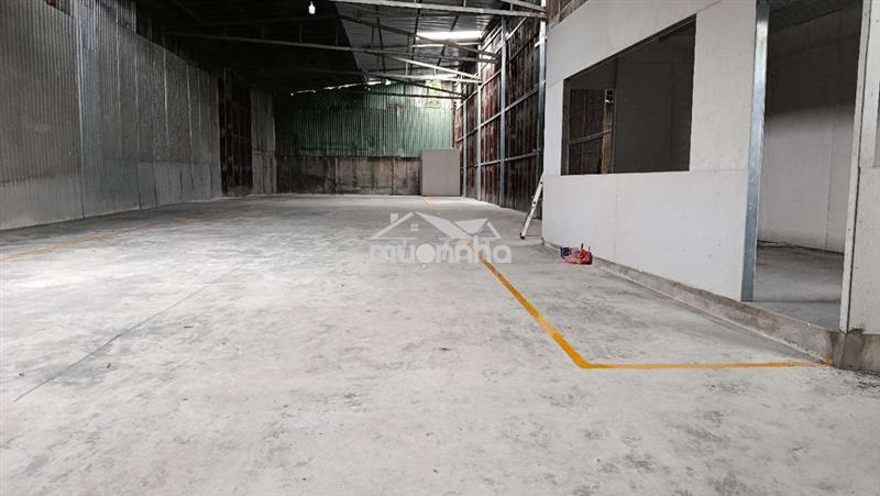 Kho xưởng 272m hiệp bình 3 pha tải lớn gần ql 13 có văn phòng