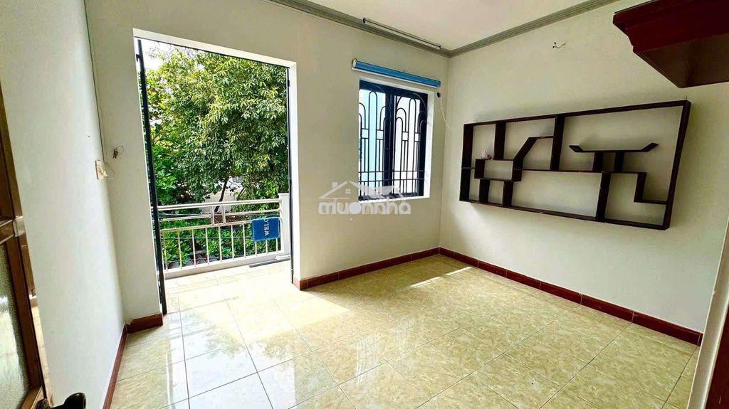 Cho thuê nhà 1/huỳnh thiện lộc - 13 trieu - 5pn- hẻm xe hơi - 4