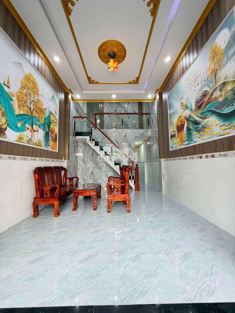 Nhà tự xây kiên cố gần chợ tân phước khánh