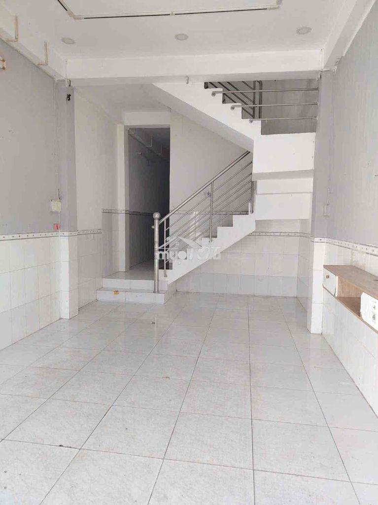 🏠 Nhà cho thuê khu c phạm hùng hẻm 3 gác tới nhà  👉 gần chợ  gần nhà t