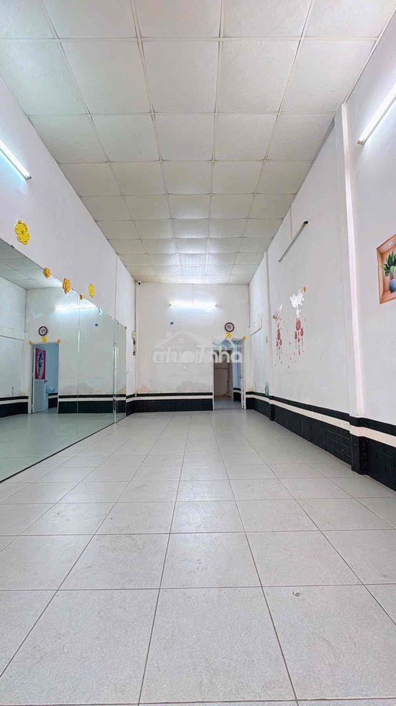 Nhà sau căn mặt tiền tạ quang bửu 60m2 đất - 2
