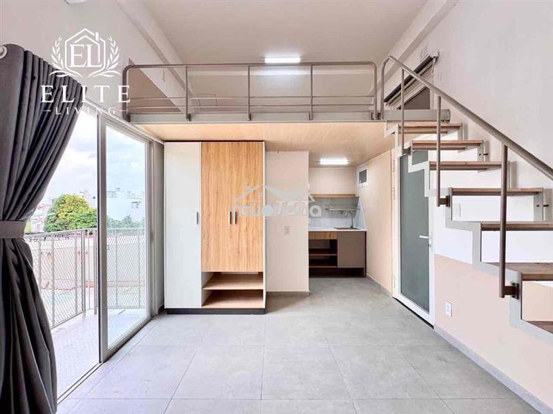 Duplex ban công 30m2 ngay nguyễn gia trí gần hàng xanh,hutech,uef,uth