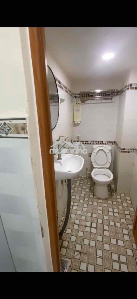 Cho thuê phòng trọ tầng triệt có lối đi riêng  dt 25m có vs biếp máy l - 2