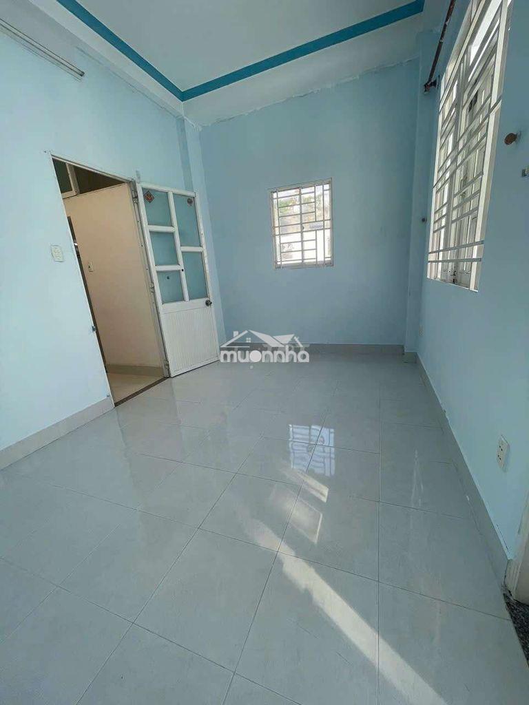 Cho thuê nhà mới, đúc 1 trệt 3 lầu, - cmt8 p15 quận 10 - 3