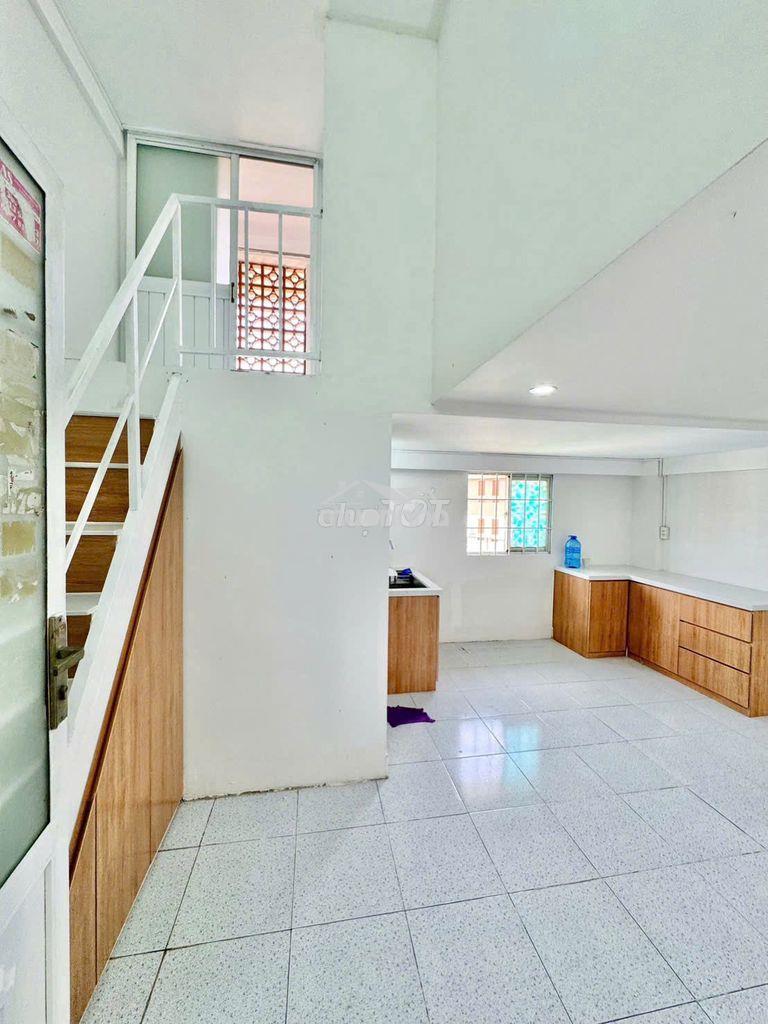 (9730) becamex định hòa. lầu 3 decor 495 triệu. ngày 2/9 xem nhà đc - 2