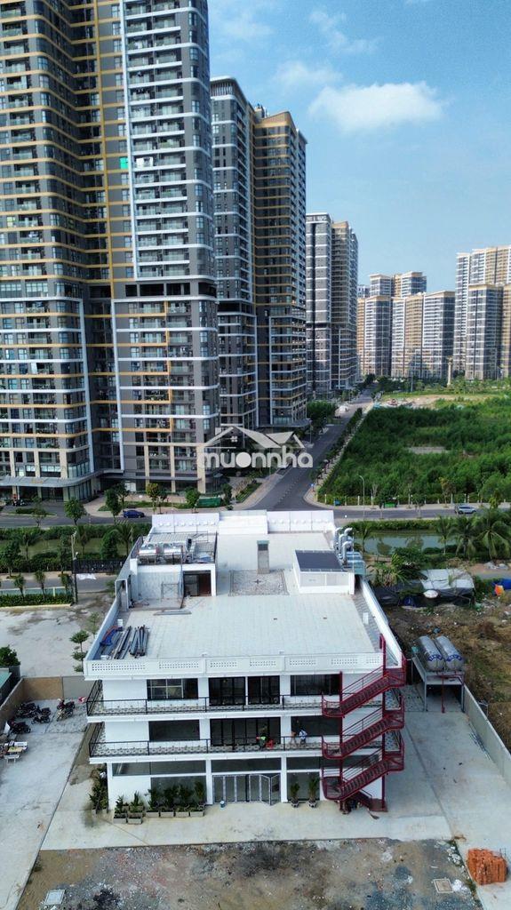 Mặt bằng tầng trệt  & lầu một tòa nhà đối diện vinhome granpark q9