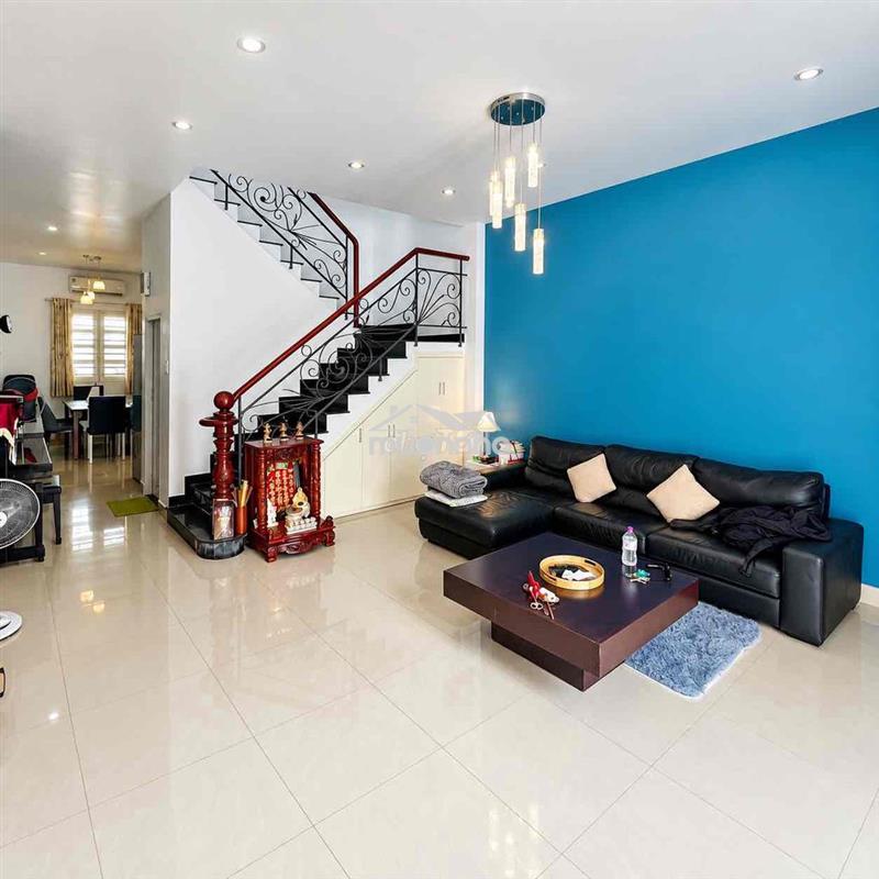 Vip nhà đẹp sân vườn 15 triệu