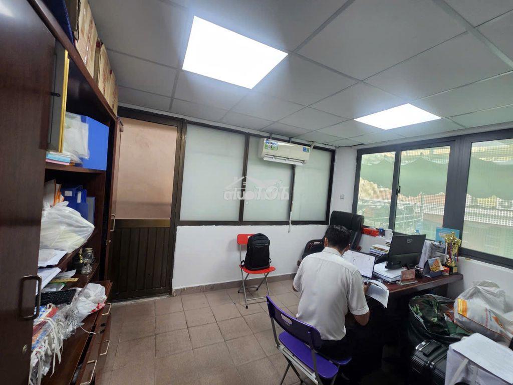 Vp vincom 3 tháng 2 tầng 1 100m2 mặt tiền 12m có cửa sổ mới đẹp - Ảnh 4