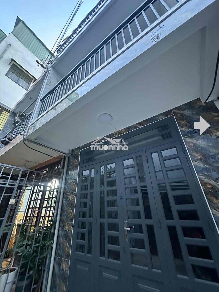 Cho thuê nhà dt cực lớn 4pn - nằm ngay ngã ba thuận tiện di chuyển