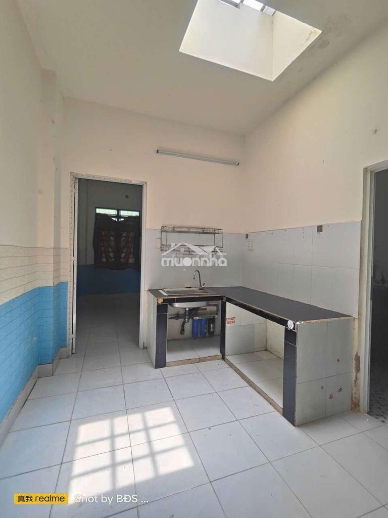 Cho thuê nhà rộng hẻm 606 ql13 7tr/tháng - 3