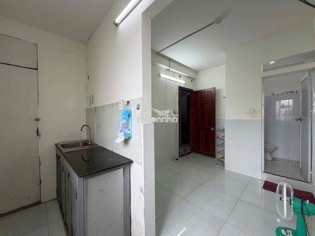 Còn phòng giá rẻ - 4