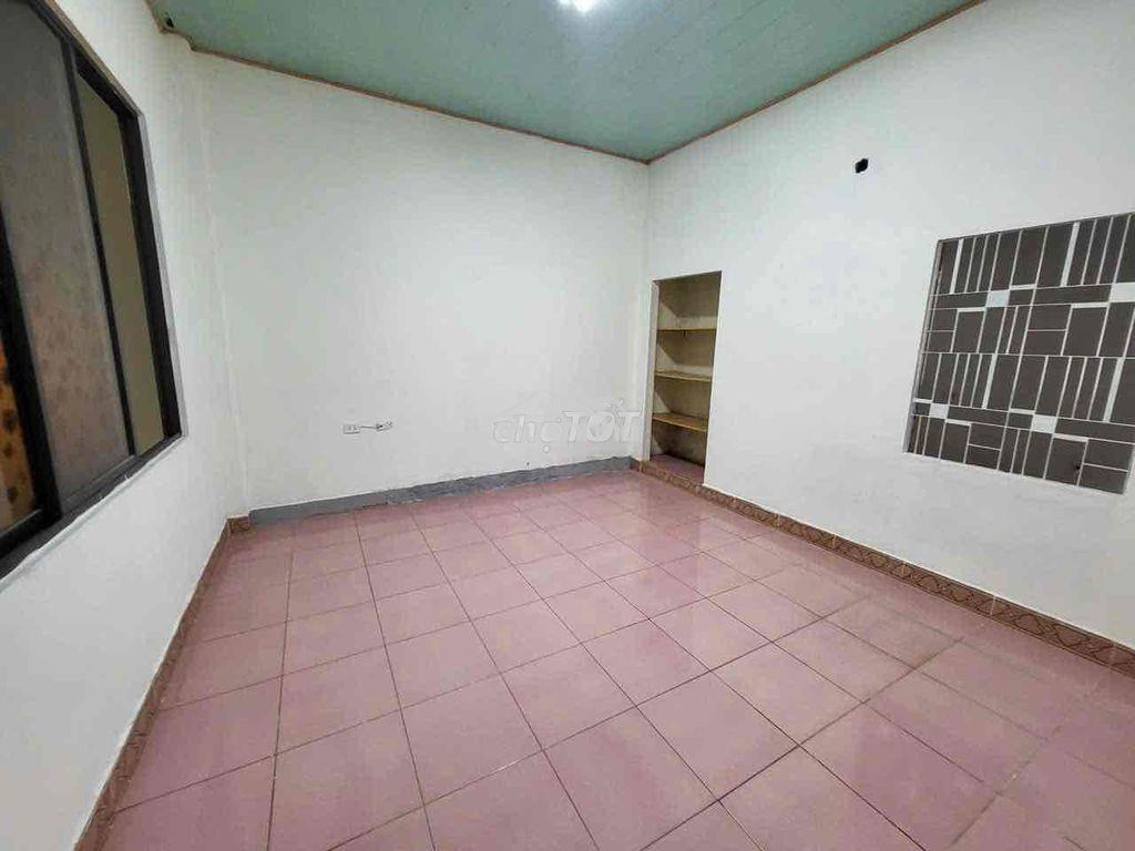 Cho thuê nhà cấp 4 có 2 pn đường 7m5 hoài thanh, gần dương khuê, nhs - Ảnh 3