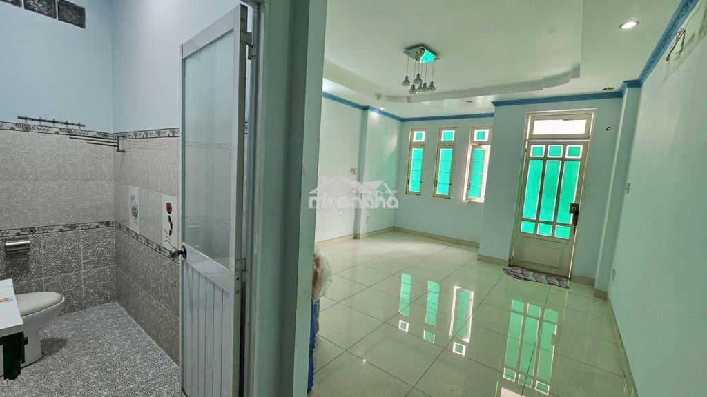 Bán nhà 75m2 ngang  4,3 nở hậu gần đất thánh tân bình không dính tod  - Ảnh 3