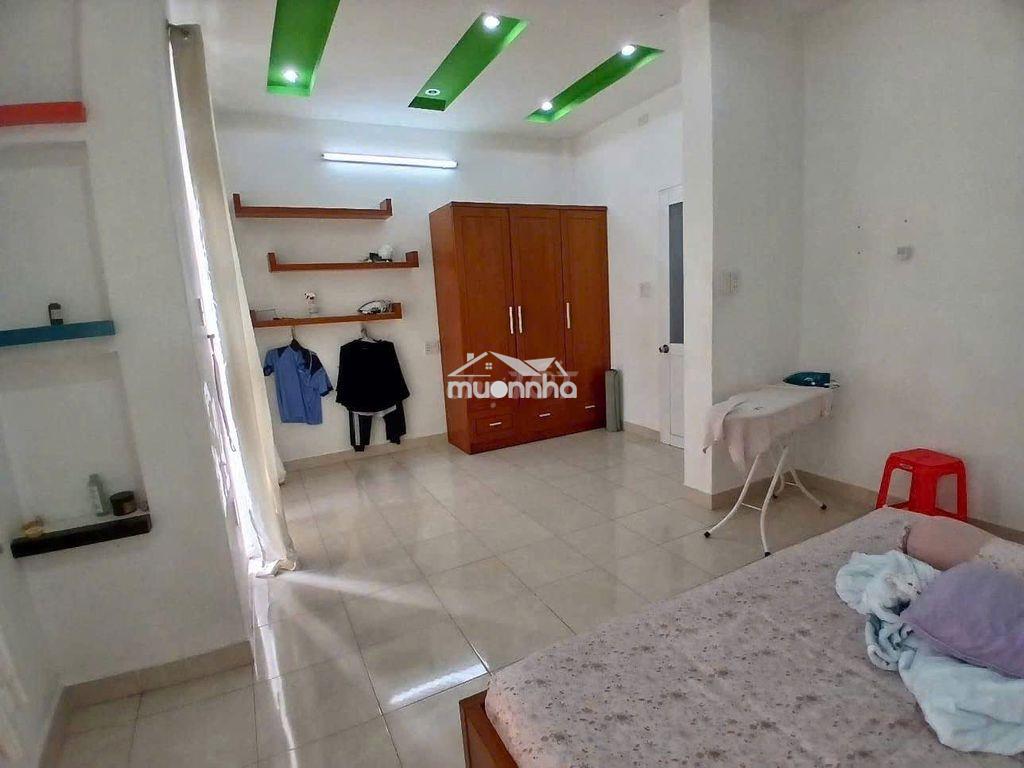 Nhà nguyên căn đẹp, nhiều ánh sáng tự nhiên, không gian sống thoải mái - 4