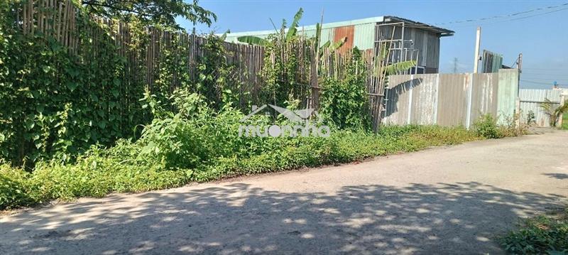 Đất hẻm ô tô thông, gần cầu rạch tra, 4,6x25m, xây ở liền.