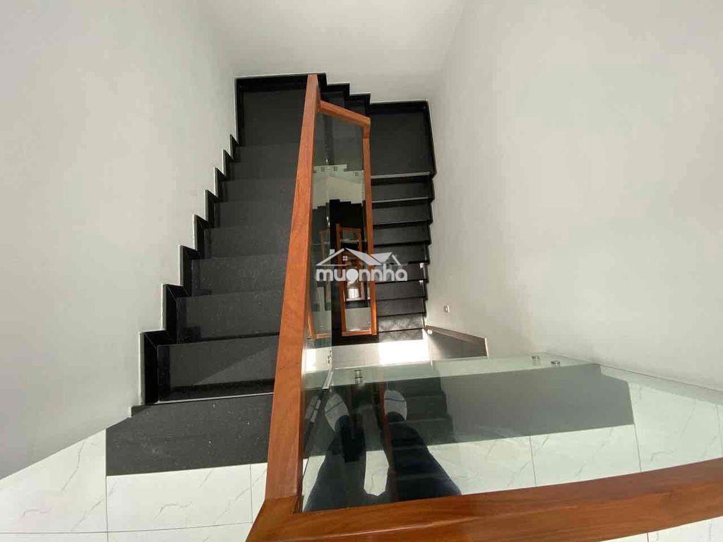 Nha 2 tầng cho thuê,mới tinh,đường thạnh lộc 19 - 4