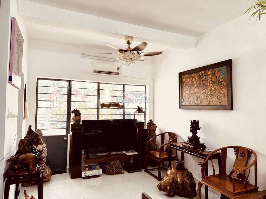 Quận 10 trung tâm - trần văn kiểu, 50m2, 1pn thang bộ. - 2