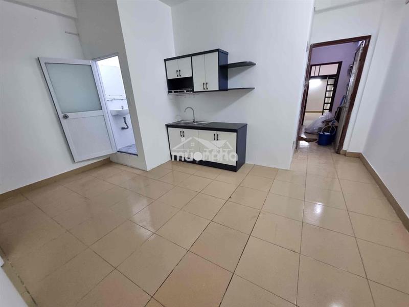 Cho thuê căn hộ 3pn 2wc bancol rộng 70m2 ngay lý thường kiệt q10