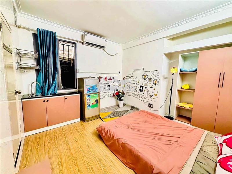 Studio ngay vòng xoay lê đại hành 30/9 trống