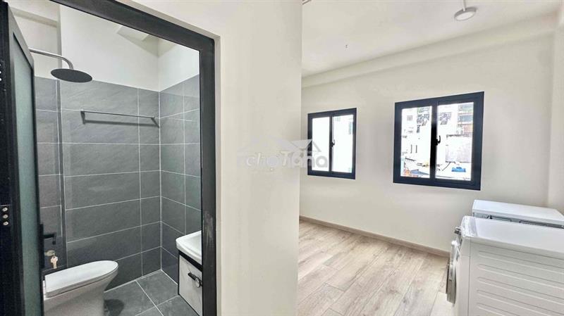 Cho thuê phòng trọ mới tinh có cửa sổ thoáng ngay thành thái