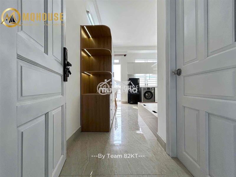 Studio ban công gần trung tâm q1