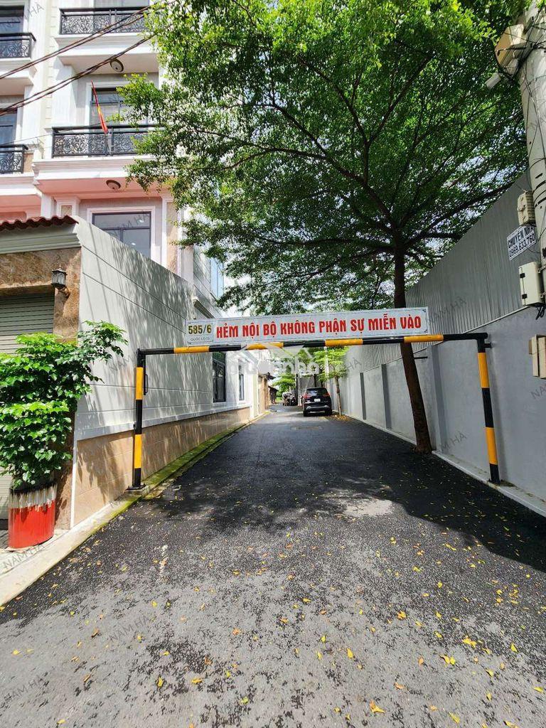 Nhà phố hẻm 585 ql 13 ngay cầu đúc nhỏ