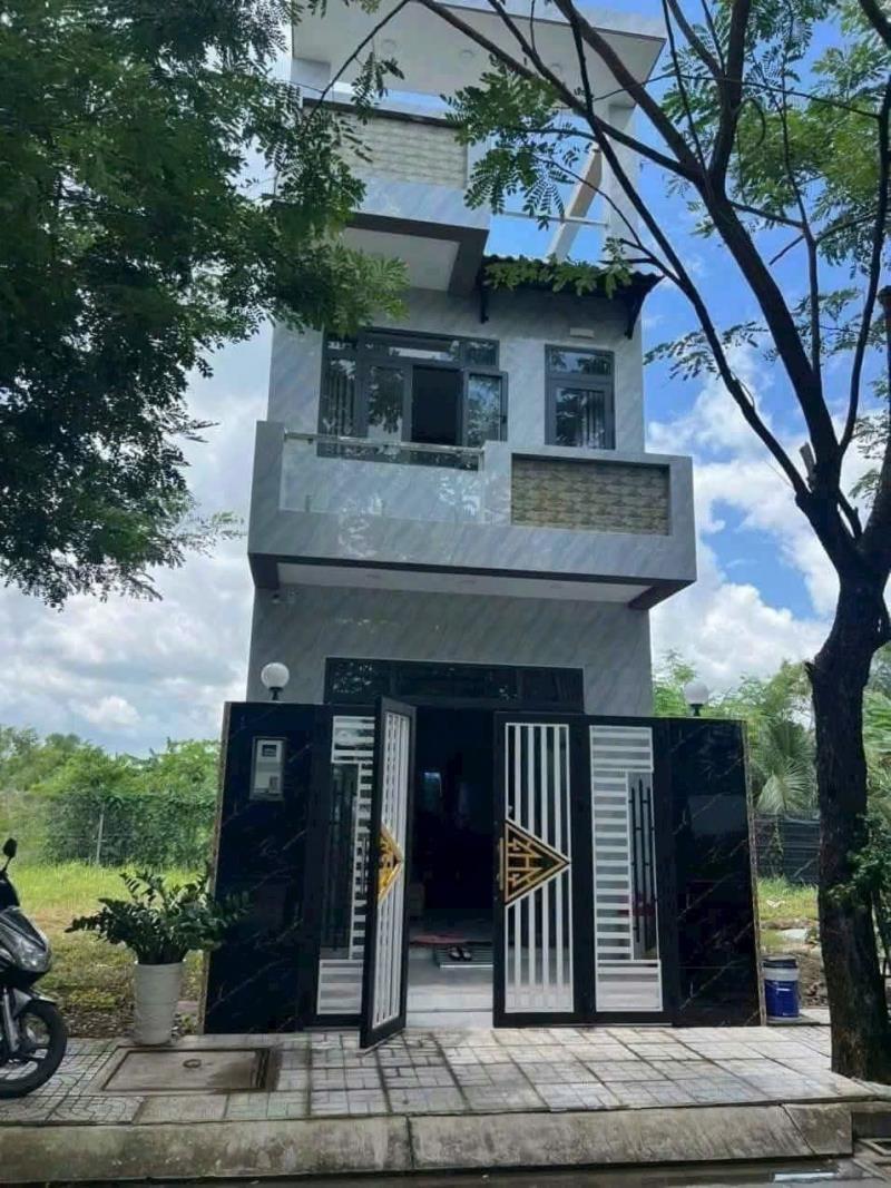 Bán nhà kdc thắng lợi centra hill 62m2 , 2 lầu ,3pn,3wc, sân thượng ,hướng tây bắc 3,2 tỷ