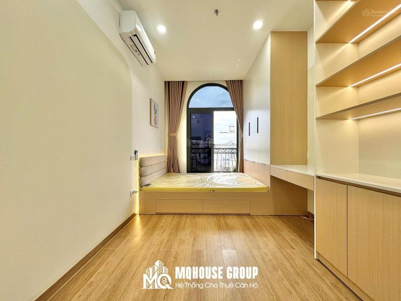 Phòng mới xây 100% ngay trung tâm tân bình, nhà ga t3, cách metro chỉ 5 phút. dt 28m². vị trí: huỳnh văn nghệ phường 15 tân bình. tuyến đường tiếp giáp: phạm văn bạch, tân sơn, trường chinh,... full