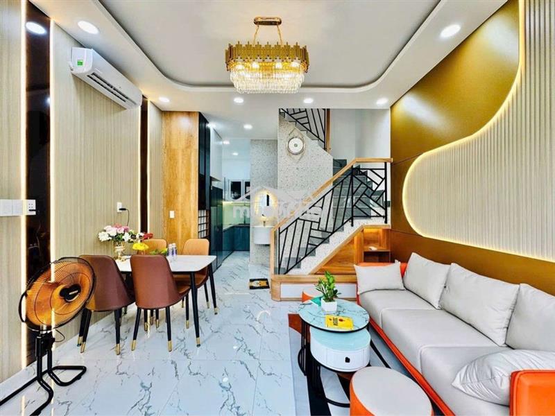 Gấp bán - 34m2 hẻm xe hơi 3 tầng không lộ giới quy hoạch giá tốt 