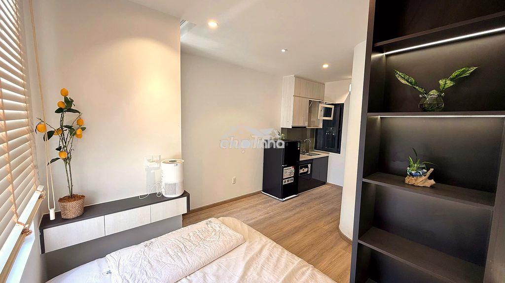 Nhà hẻm xe hơi 5 phòng kế bên quận 1 - Ảnh 3