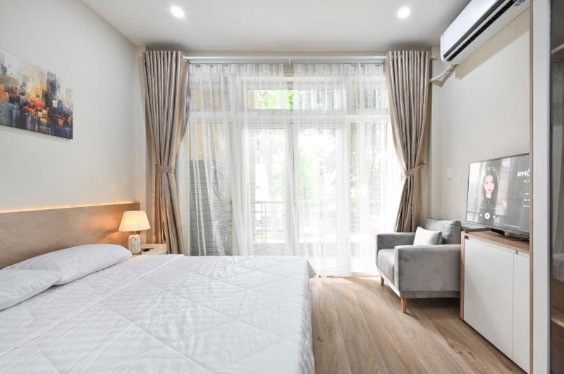 Căn hộ cao cấp bancol lớn view phố nằm ngay mặt tiền trần quang khải - Ảnh 2