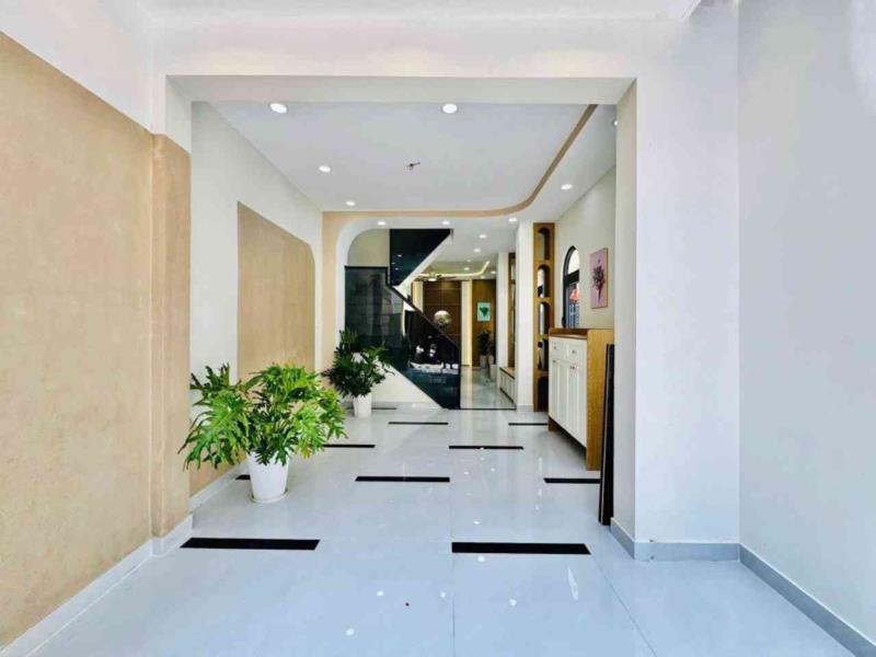 Nhà đẹp ở ngay, 4 tầng, 60m2 4,5x13,5 | trung tâm gò vấp, nguyễn văn lượng, nhỉnh 7 tỷ - Ảnh 2
