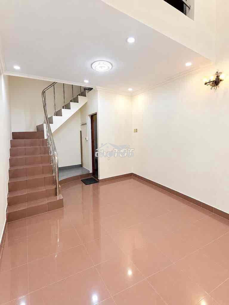 Nhà thuê cách mạng t8 q3 - Ảnh 2