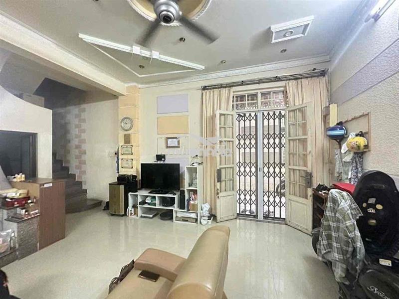 Cho thuê nhà 68/58x thích quảng đức 5x10 2 lầu , sân thượng , 4pn