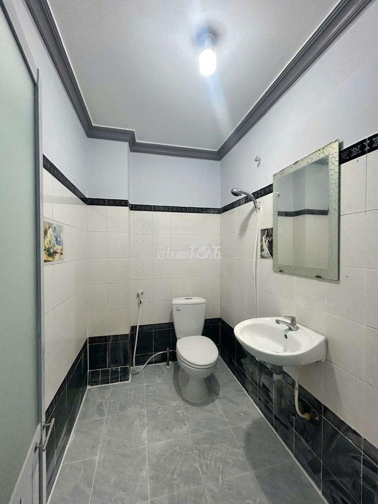Nhà 4 phòng buôn bán ok - Ảnh 4