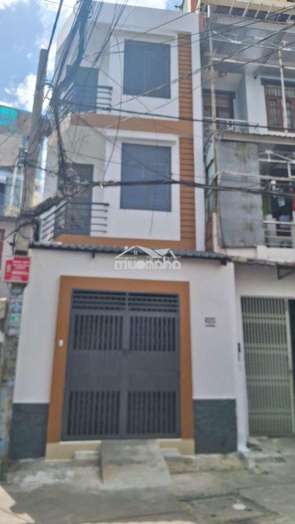 Nhà 3 tầng lạc long quân, f10. dt 4,3x13 . 4pn, 3wc