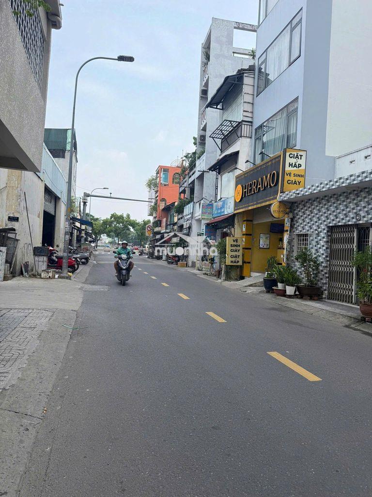 Nhà 3 tầng với diện tích 50m2, giá hơn 6 tỷ - Ảnh 3