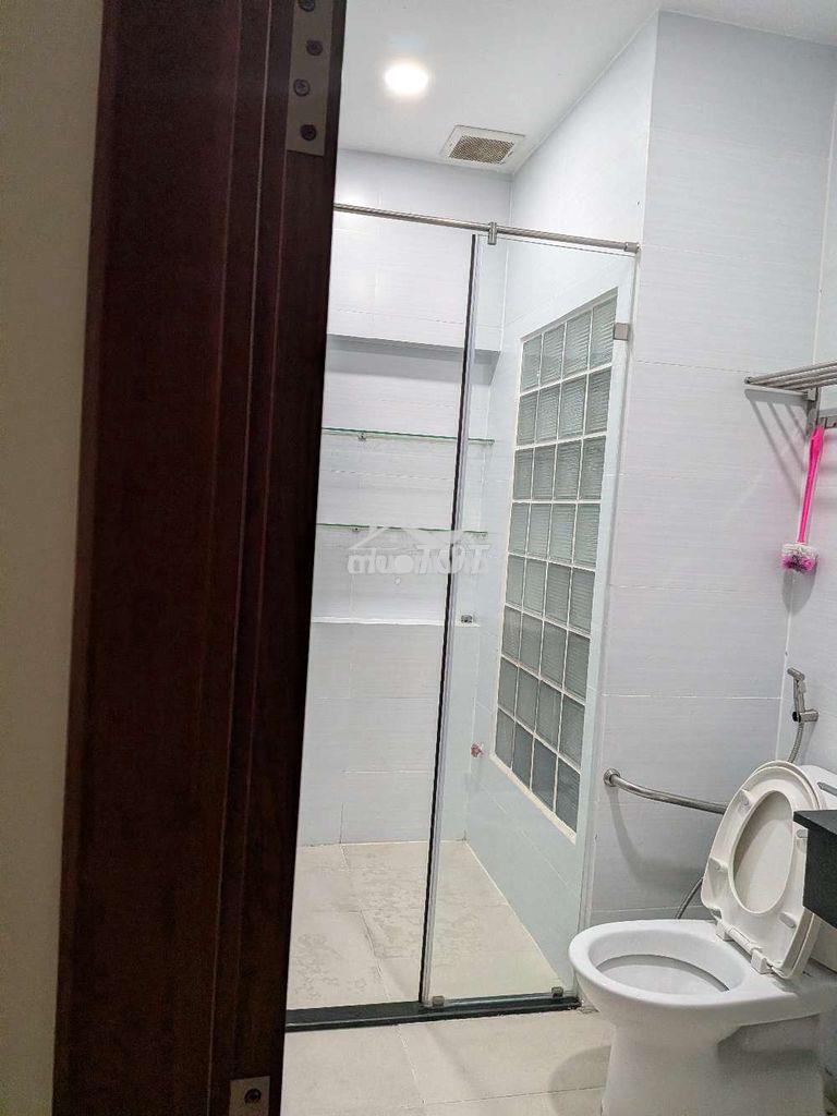 Cho thue phong 35m2 ran van hanh mall
