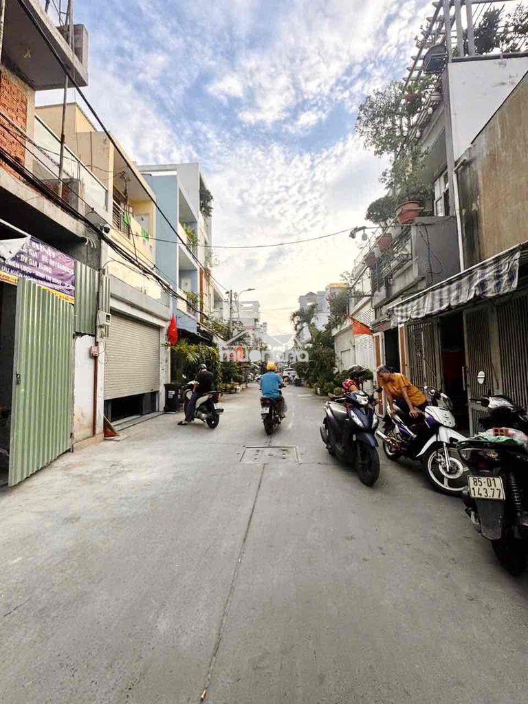 Nhà đẹp hẻm xe hơi ngay chiến lược, bình trị đông giáp q6 - 2đ hơn xíu