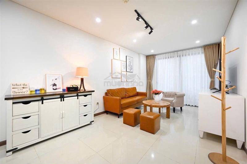 Sang hđ thuê căn 3 pn hà đô centrosa, tầng cao căn góc full nội thất