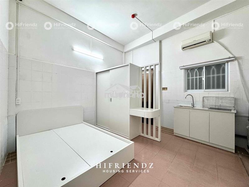 Chdv mới 100%,gần trường học ,full nthat, giặt sấy thang máy ,hầmxe ,
