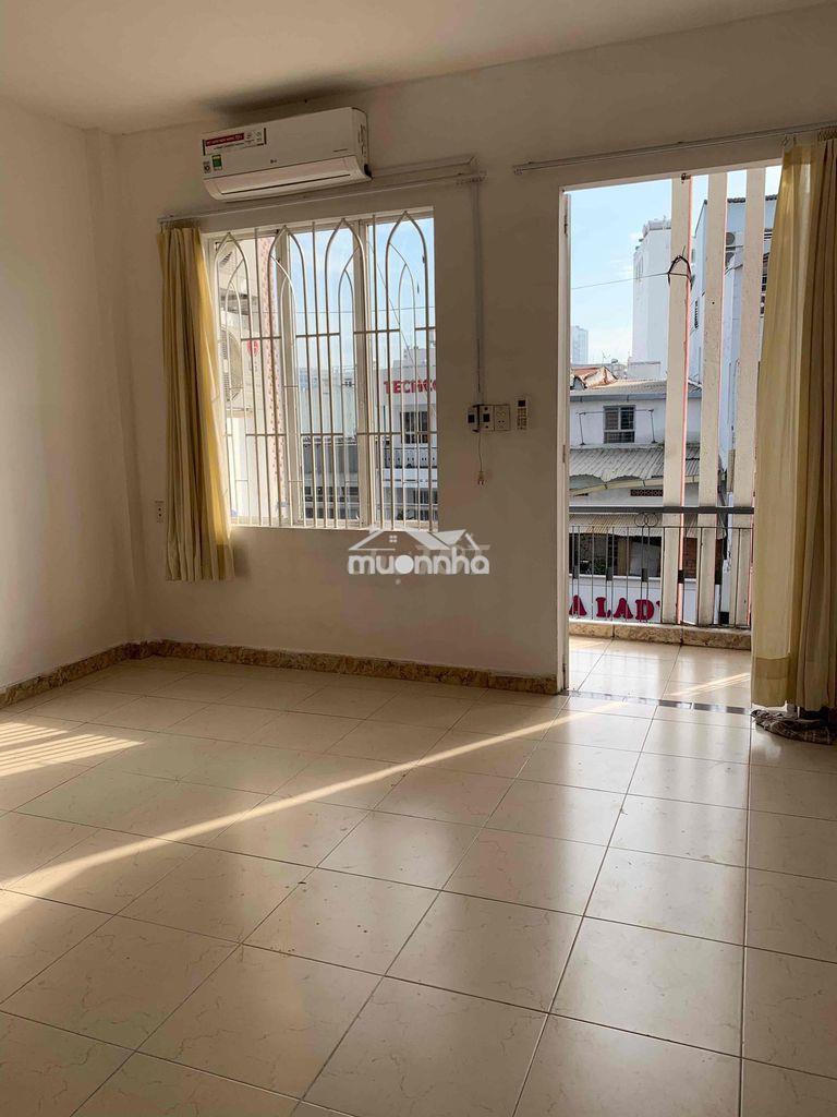 Cần bán căn hộ tầng 2 khu nhà 191 lê văn sỹ, phường phú nhuận