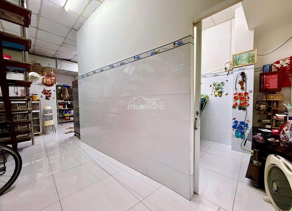 Nhà 1 lầu (4.3x16) 57m2 hẻm 5m sát mặt tiền bà hom q.6 - Ảnh 3