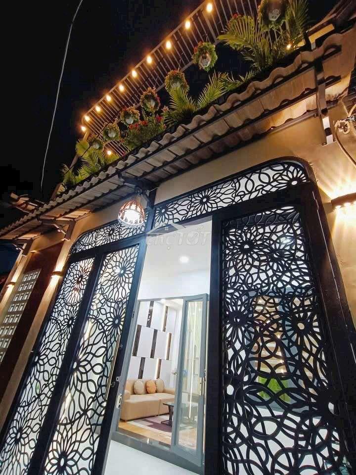 Cho thuê nhà nguyên căn ngang gần 6 mét 