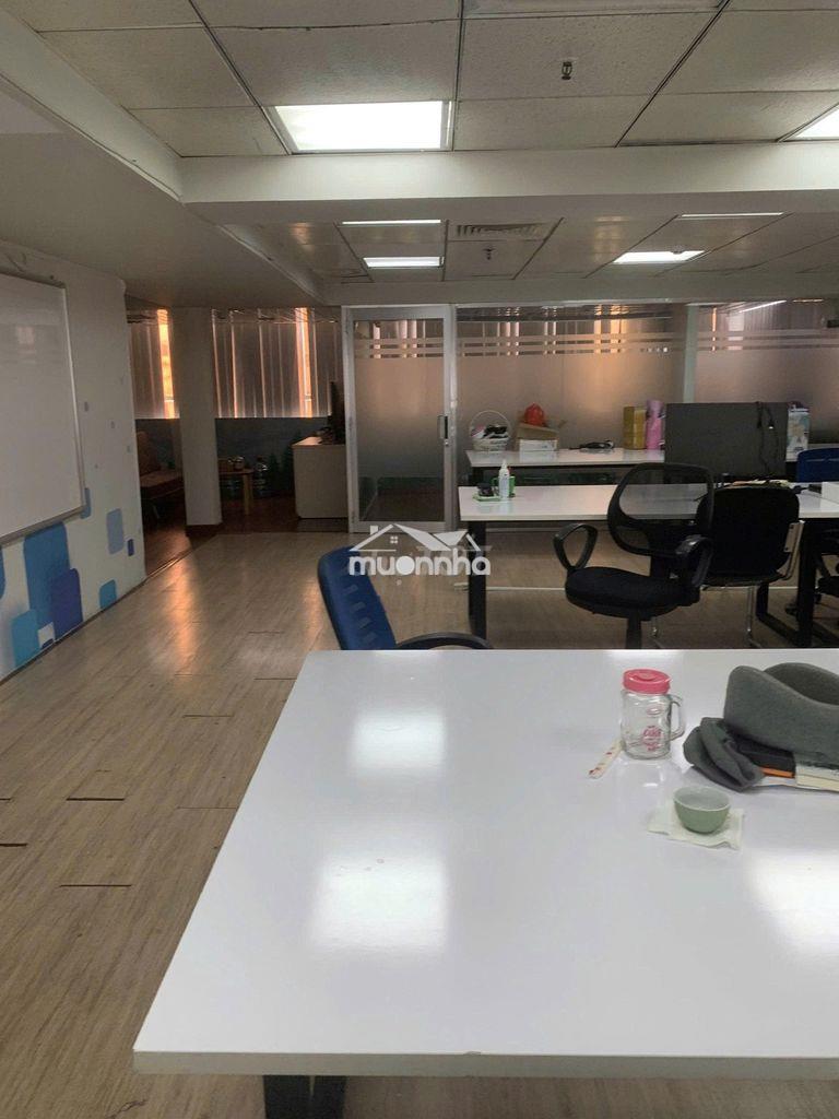 Cho thuê văn phòng 150m2 đường cửu long, rộng rãi, giá 23tr